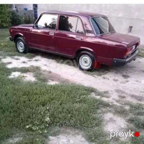 Model: Lada (VAZ) 2107 sedan Rəng: tünd bordo Kuzov: 4 qapı, klassik — Şəki