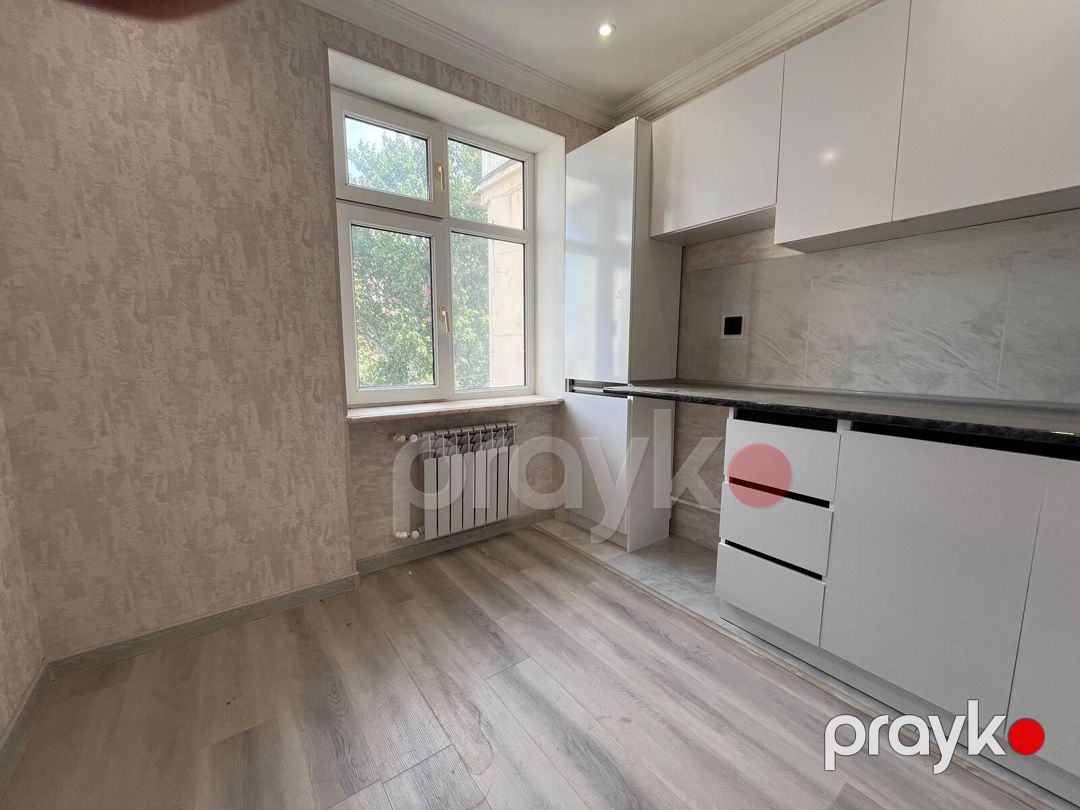 Satılır 2 otaqlı köhnə tikili 50 m² — Mənzil, Bakı (12)