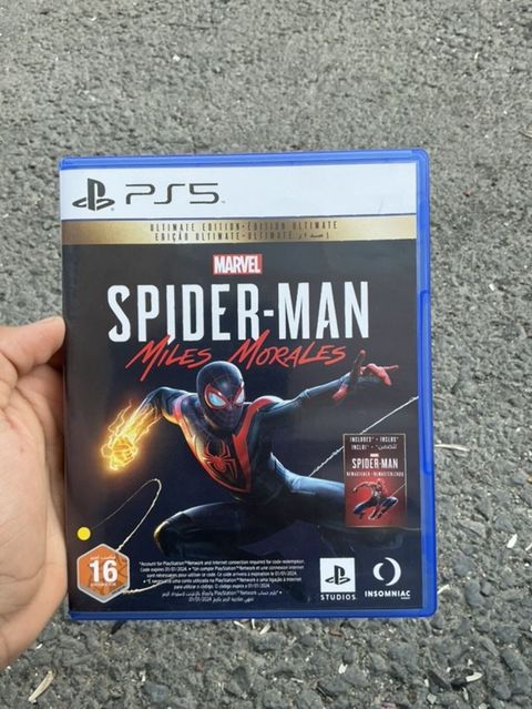 Salam.Spider Man miles morales Ultimate edition satilir heç bir — Xırdalan