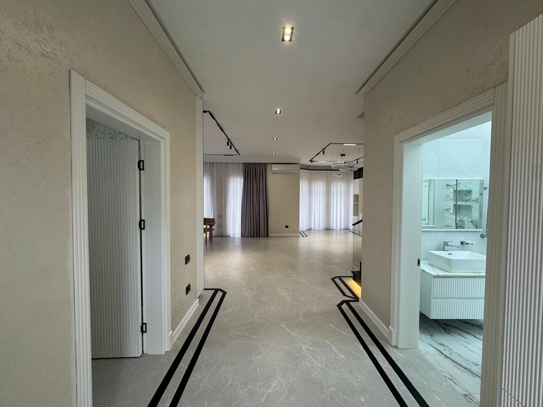 Satılır 5 otaqlı həyət evi/bağ evi 250 m² — Ev, villa, Bakı (6)