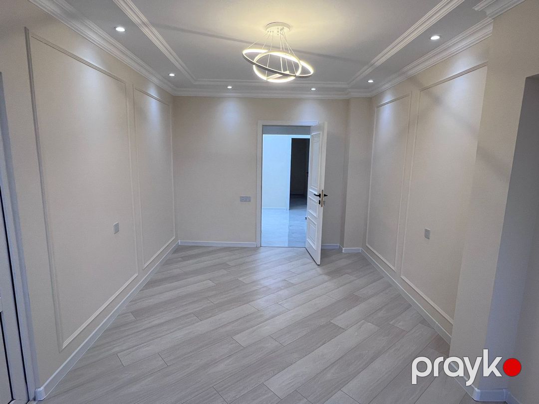 Satılır 4 otaqlı köhnə tikili 110 m² — Mənzil, Bakı (7)