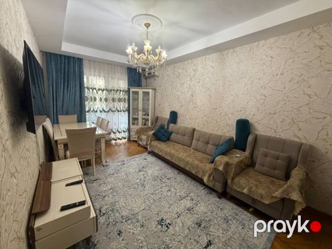 Satılır 4 otaqlı köhnə tikili 90 m² — Bakı