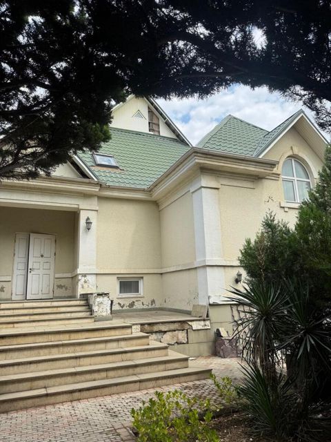 Satılır 6 otaqlı həyət evi/bağ evi 500 m² — Bakı