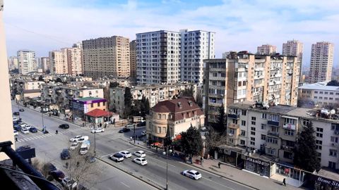 Satılır 4 otaqlı köhnə tikili 110 m² — Bakı