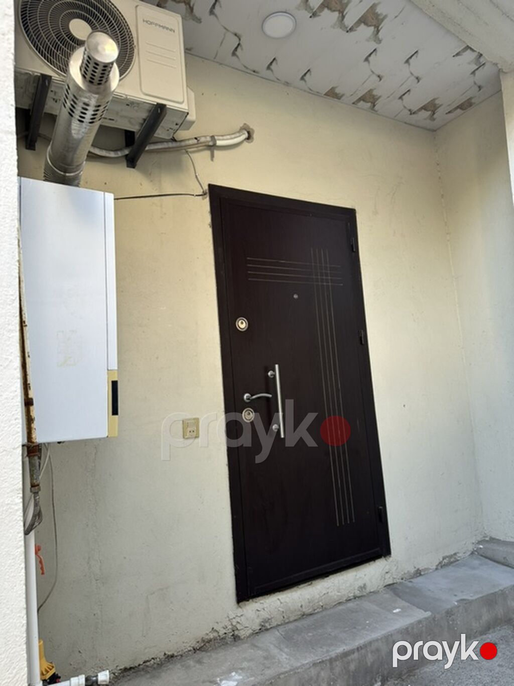 Satılır – həyət evi - Plan: girişdən dar keçidli həyət, metal giriş — Ev, villa, Bakı (3)