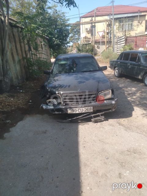 Mercedes-Benz C 180: 1.8 l 1999 il Sedan