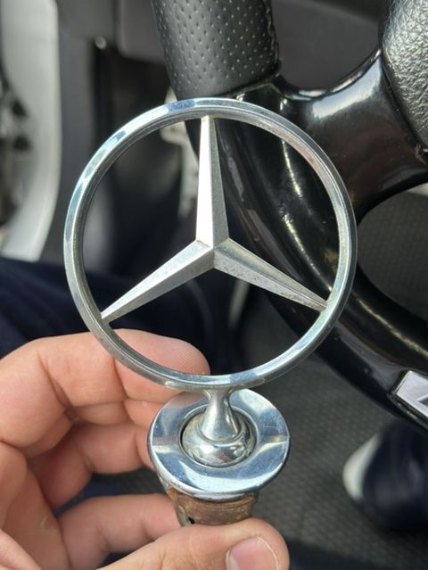 Mercedes-Benz kapot emblemi idiyal vəziyətdə Xromdu paslanmır ünvan — Bakı