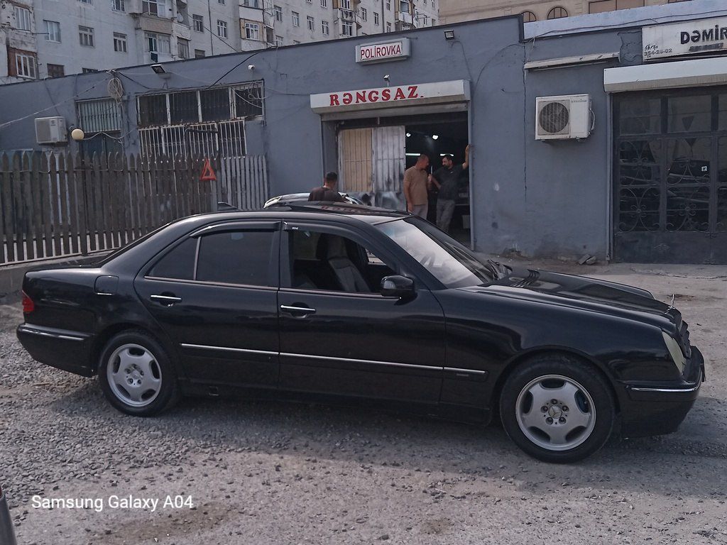 Mercedes E 230, 2.3 L, 1998 il, 350 000 km — Avtomobillər, Sumqayıt (3)