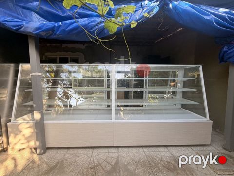 4 metrlik ve 2 metrli şirniyyat vitrini Soyuduci deyil 4 metrlik 550 — Digah