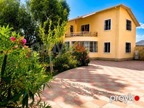 Satılır 4 otaqlı həyət evi/bağ evi 150 m²