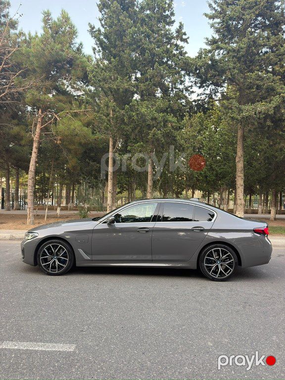 BMW 530e, 2.0 L, 12 kWh, 2021 il, 80 000 km — Avtomobillər, Sumqayıt (6)