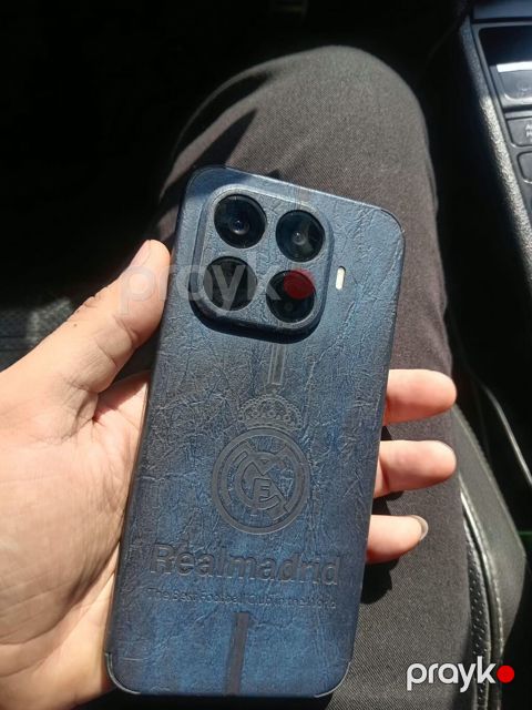 15 T PRO 512 Ideal Vezıyyetde .Barter de olar Iphone 16 pro 256 ile — Bakı