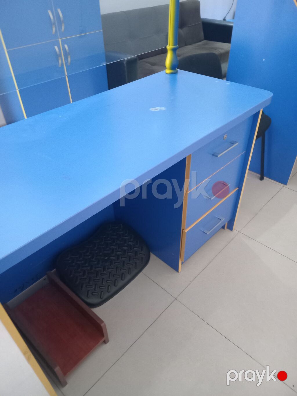 Ofis mebelləri dəsti - 3 nəfərlik qara rəngli dəri/kilkote divan — Ofis mebeli, Bakı (9)