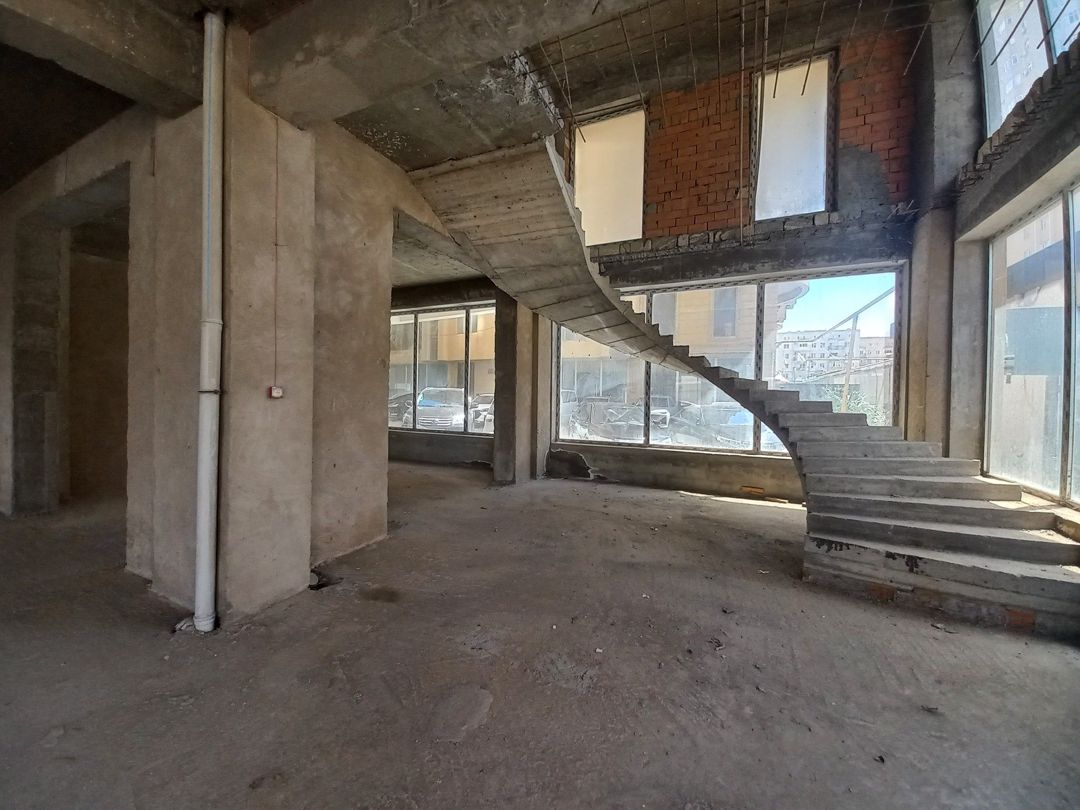 Satılır obyekt 560 m² — Əmlak, Bakı (4)