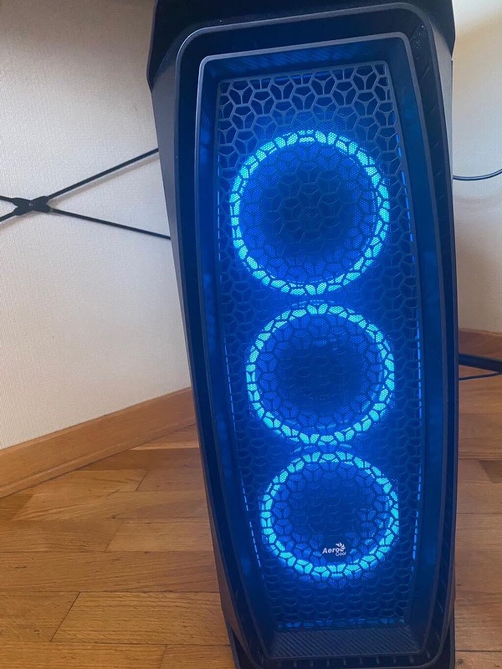 Güclü oyun və yaradıcılıq kompüteri + monitor, klaviatura və — Masaüstü kompüterlər, Bakı (2)