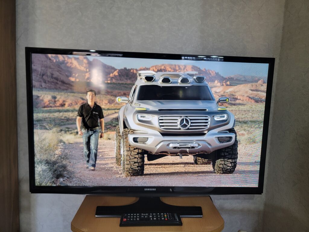 Samsung LED TV, model: UE32J4100AU (Type: UE32J4100) - Ekran ölçüsü — Televizorlar, Bakı (2)
