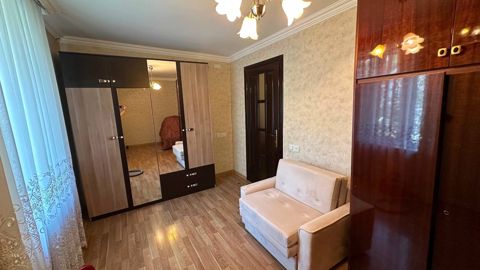 Satılır 2 otaqlı köhnə tikili 45 m² — Bakı