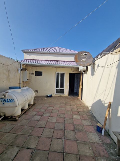 Satılır 3 otaqlı həyət evi/bağ evi 62 m² — Bakı