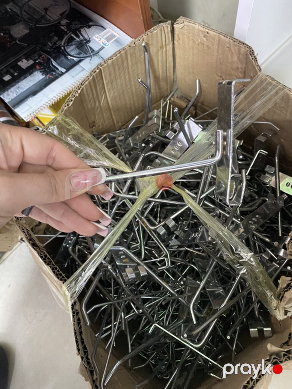 Torg üçün metal asqı qarmaqları - Perforasiya olunmuş torg panelləri — Digər, Masazır