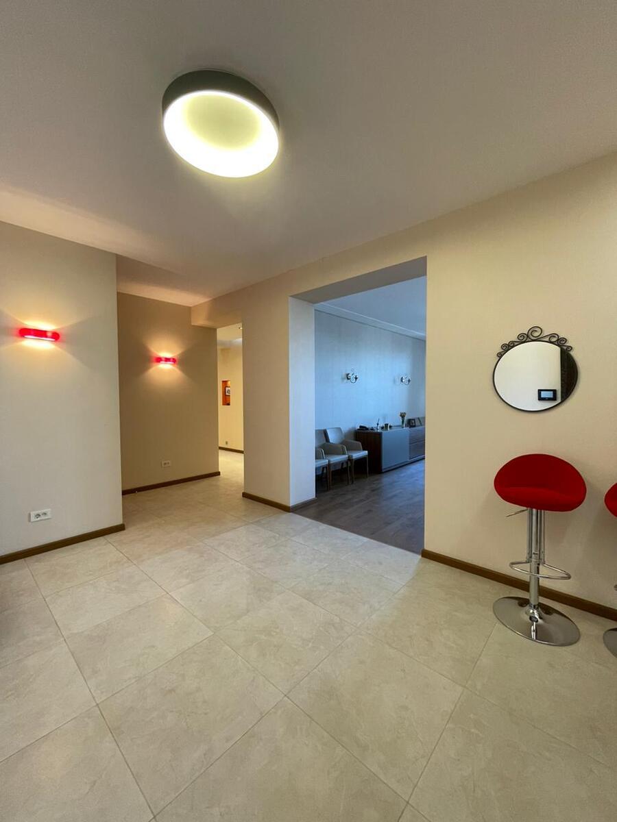 Satılır 4 otaqlı yeni tikili 220 m² — Mənzil, Bakı (11)