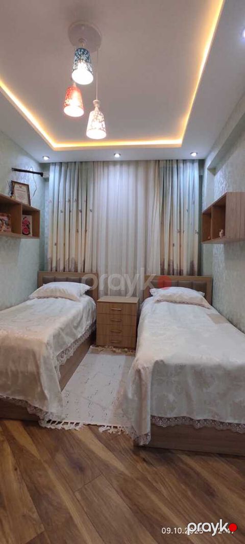Satılır 2 otaqlı yeni tikili 76 m²