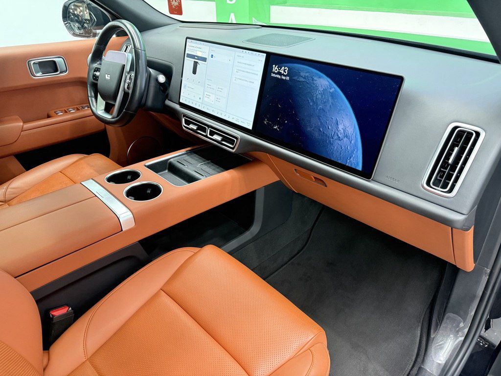 Li Auto L9, 1.5 L, 52.3 kWh, 2024 il, 46 800 km — Avtomobillər, Bakı (11)
