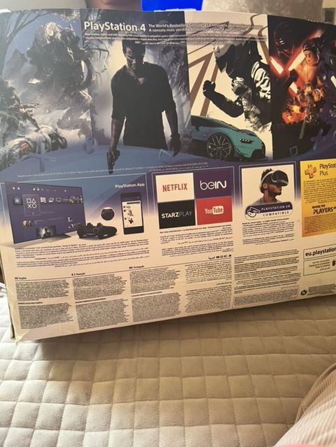 Salam. Səliqəli işlədilmiş PlayStation 4 Slim satıram. Yaddaşı — Bakı
