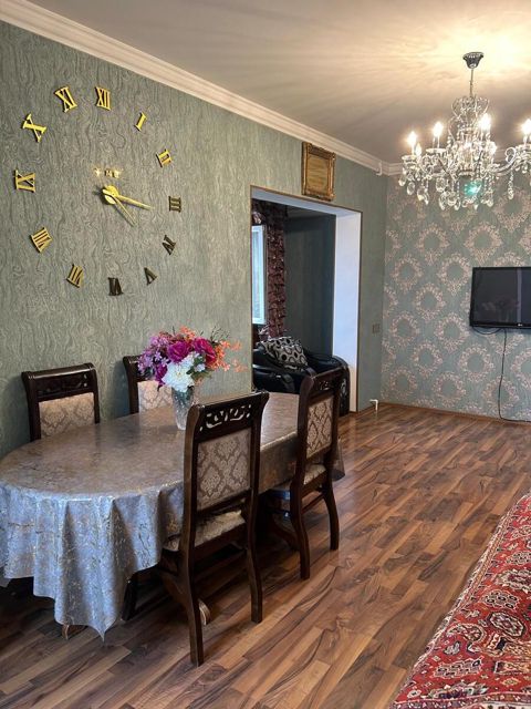 Satılır 2 otaqlı köhnə tikili 60 m² — Bakı