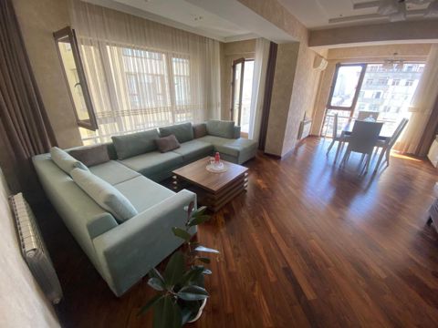 İcarəyə verilir 3 otaqlı yeni tikili 130 m² — Bakı