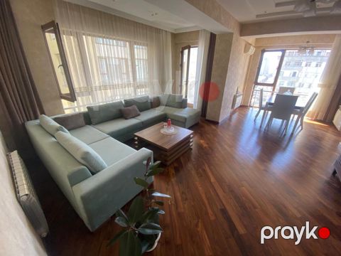 İcarəyə verilir 3 otaqlı yeni tikili 130 m²