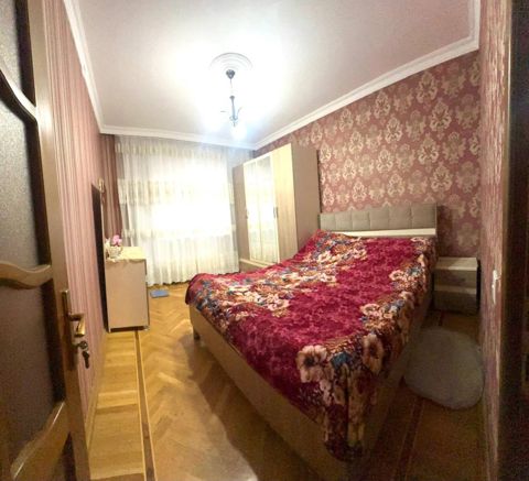 Satılır 3 otaqlı köhnə tikili 90 m² — Bakı