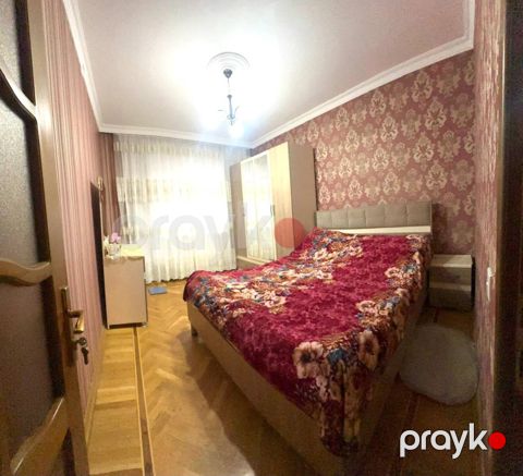Satılır 3 otaqlı köhnə tikili 90 m²