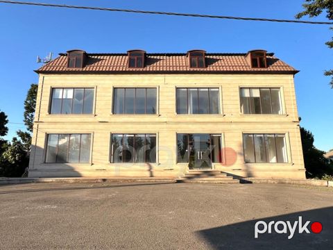 İcarəyə verilir obyekt 820 m²