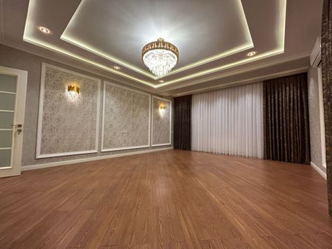 Satılır 4 otaqlı yeni tikili 180 m² — Bakı