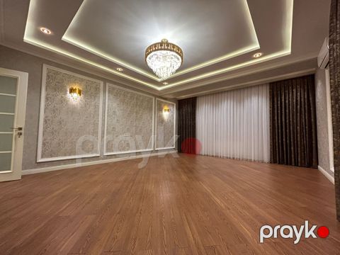 Satılır 4 otaqlı yeni tikili 180 m²