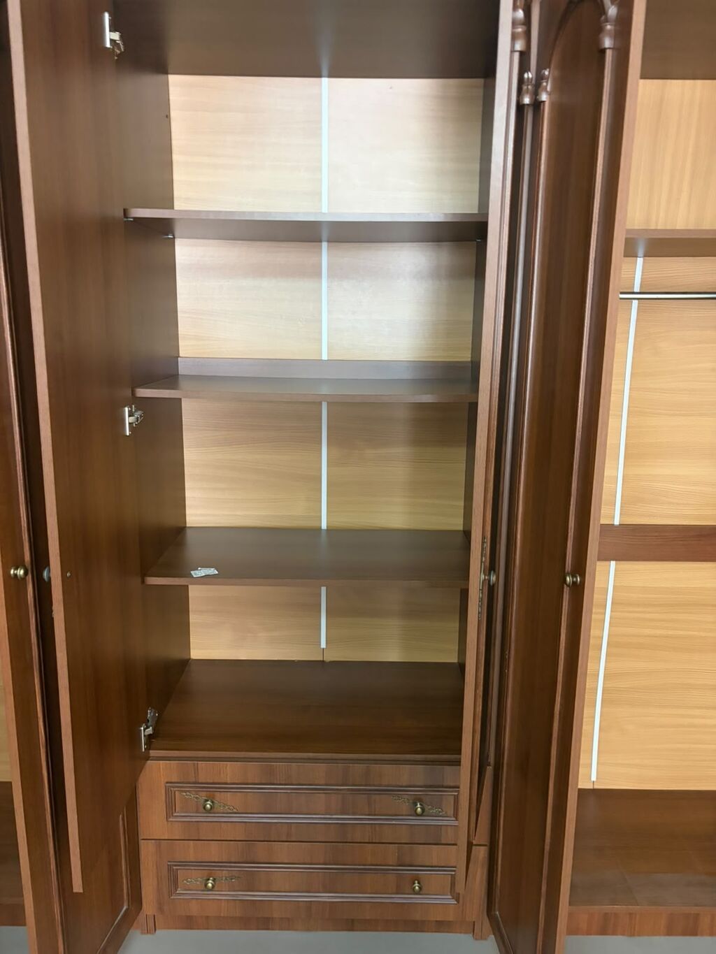 İşlənmiş, 6 qapı, Güzgülü, Qəhvəyi, Taxta, Açılan, Düz dolab — Şkaflar, Bakı (4)