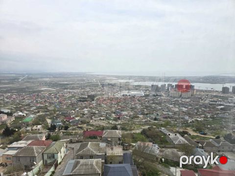 Satılır 4 otaqlı köhnə tikili 100 m² — Bakı