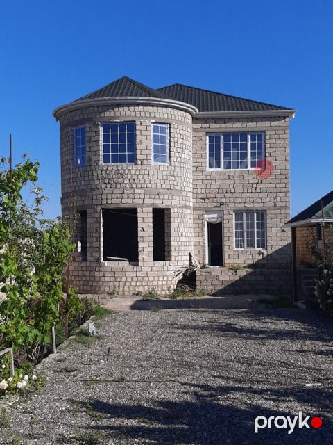 Satılır 6 otaqlı həyət evi/bağ evi 240 m²