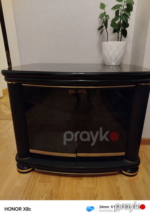 İşlənmiş, Düz TV altlığı, Polkalı, İtaliya — Bakı