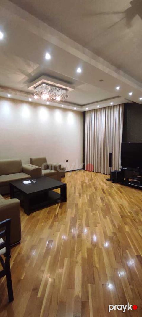 İcarəyə verilir 3 otaqlı köhnə tikili 85 m² — Bakı