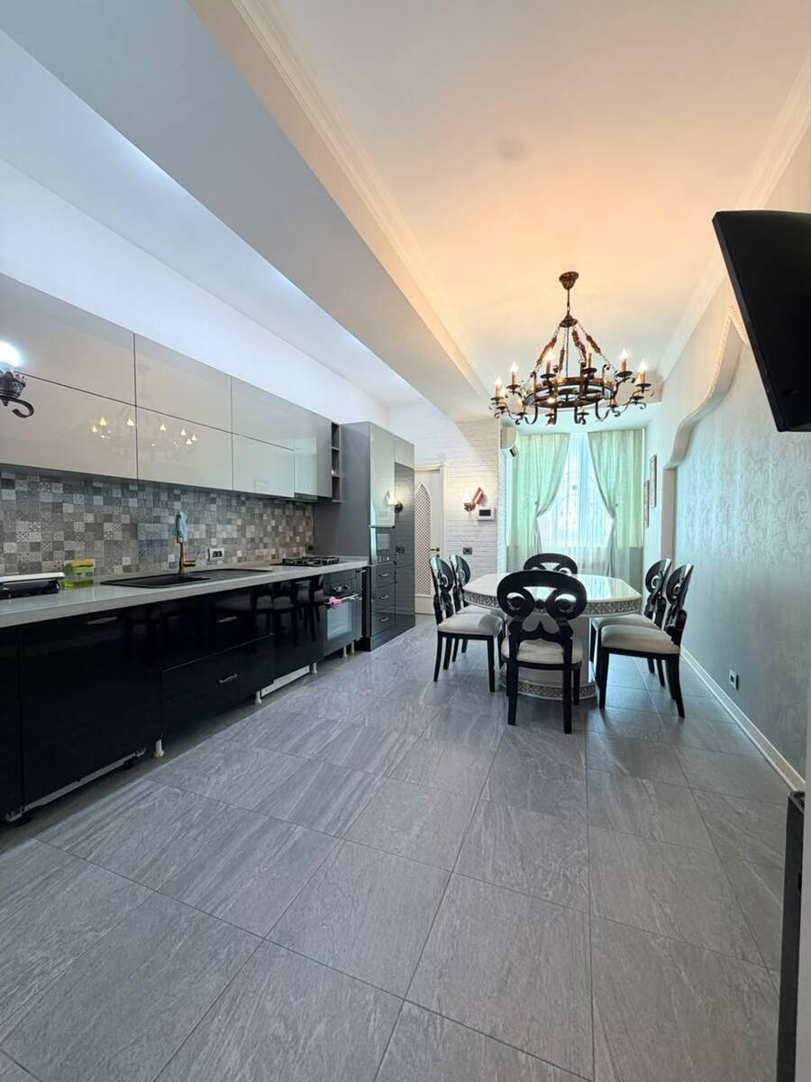 Satılır 4 otaqlı yeni tikili 219 m² — Mənzil, Bakı (6)
