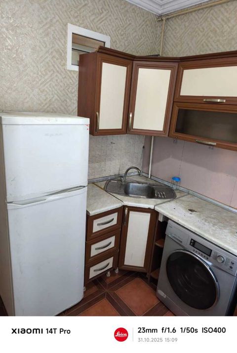 Satılır 1 otaqlı köhnə tikili 32 m² — Bakı