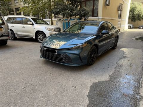Toyota Camry, 2.5 L, 1.016 kWh, 2024 il, 41 500 km — Bakı