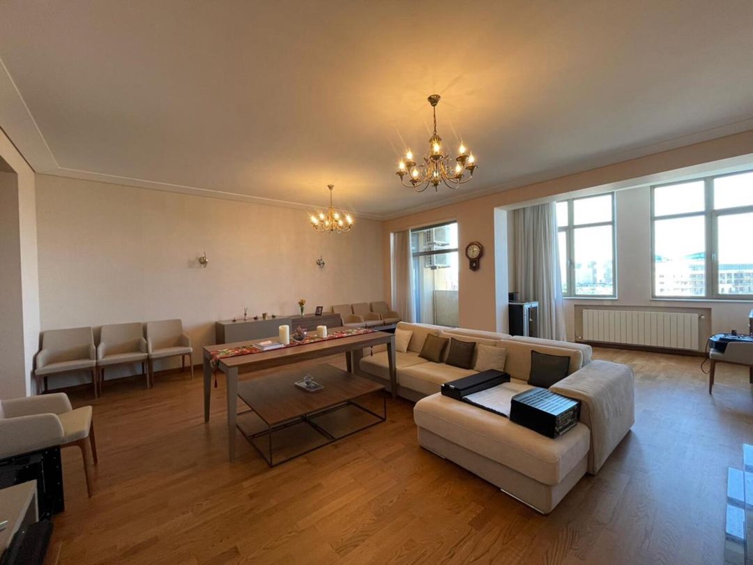 Satılır 4 otaqlı yeni tikili 220 m² — Mənzil, Bakı (10)