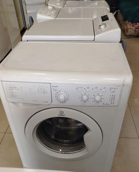 Indesit önyükləməli paltaryuyan maşın - Ön yükləmə, klassik ağ korpus — Bakı