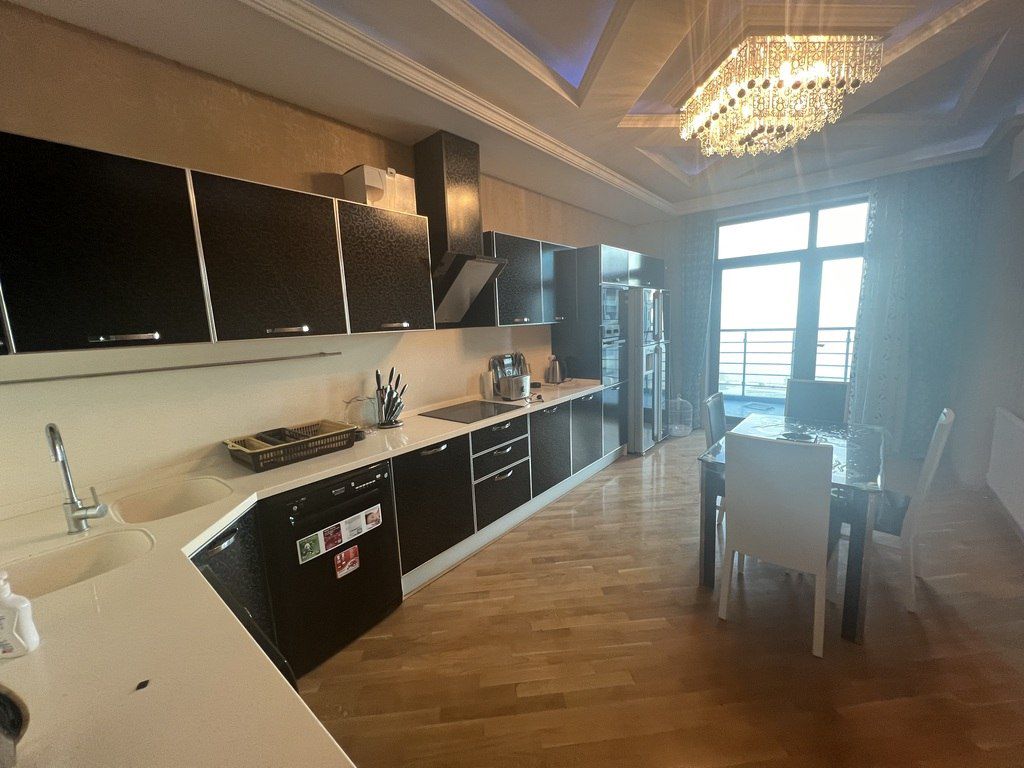 Satılır 3 otaqlı yeni tikili 215 m² — Mənzil, Bakı (7)