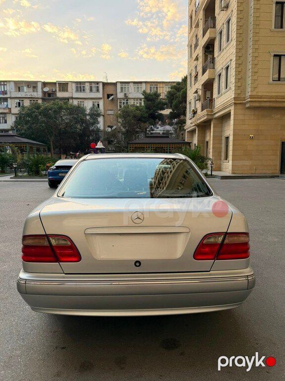 Mercedes E 240, 2.4 L, 2000 il, 270 000 km — Avtomobillər, Bakı (9)