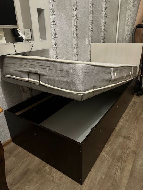 Yüksələn mexanizmlə tək nəfərlik çarpayı və döşək - Ölçü: 90x190 sm — Bakı