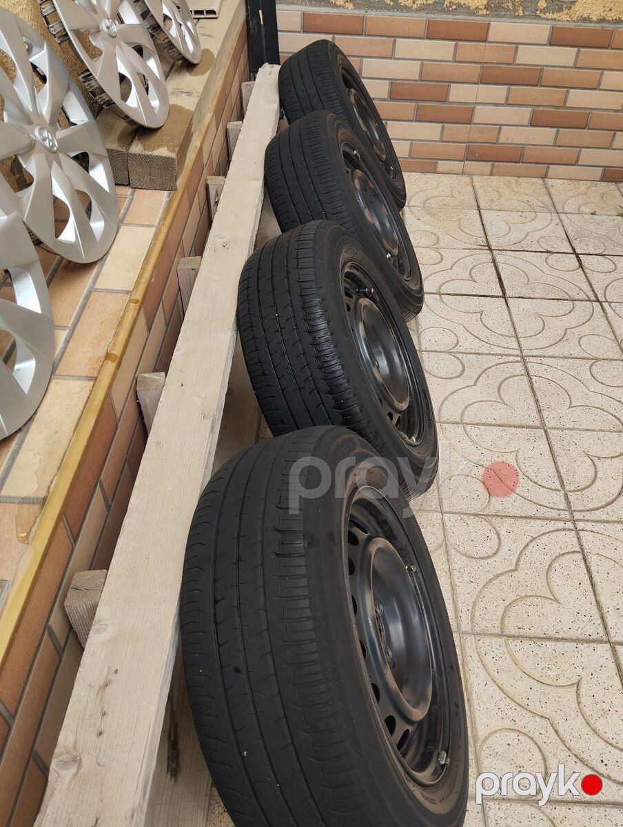 Toyota təkərləri 195/65 R15 — Ehtiyat hissələri və aksesuarlar, Bakı (10)