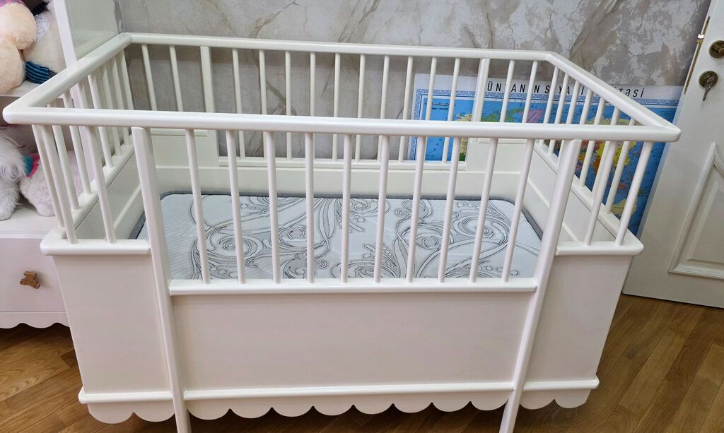 Oğlan və qız üçün, İşlənmiş, Çarpayı, Matras ilə — Yataqlar, Bakı (2)